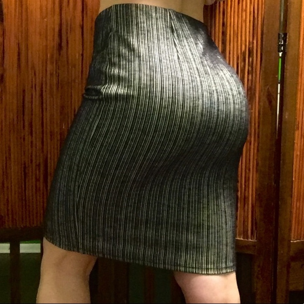LOFT Black & Gray Striped Pencil Skirt